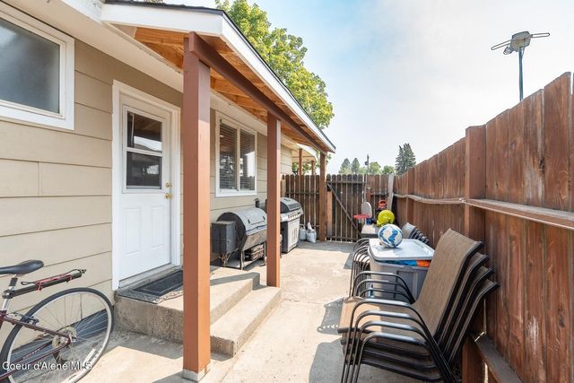 701 E Bismark Ave, Spokane, WA 99208