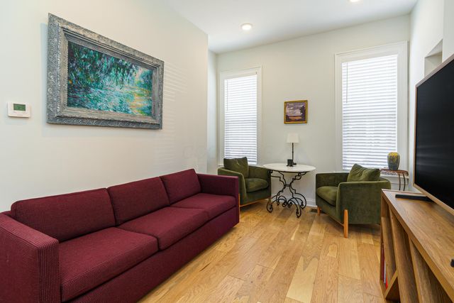 33 W Starr Avenue, Columbus, OH 43201