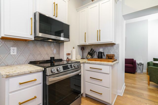 33 W Starr Avenue, Columbus, OH 43201