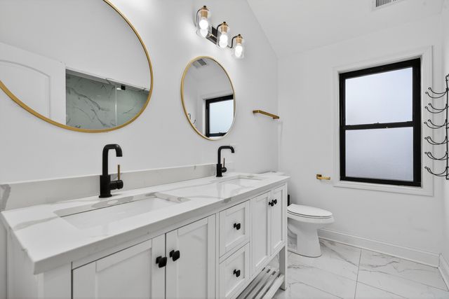 2514 Harvey Avenue, Berwyn, IL 60402