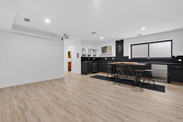 2514 Harvey Avenue, Berwyn, IL 60402