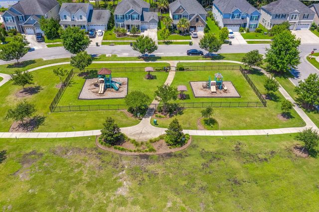 304 Firewheel Court, Summerville, SC 29486