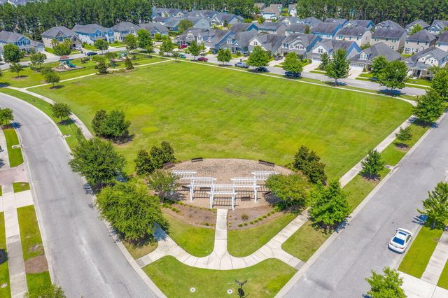 304 Firewheel Court, Summerville, SC 29486