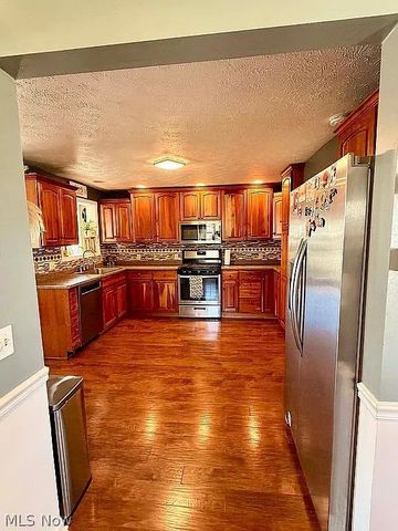 6134 Mahoning Avenue NW, Warren, OH 44481