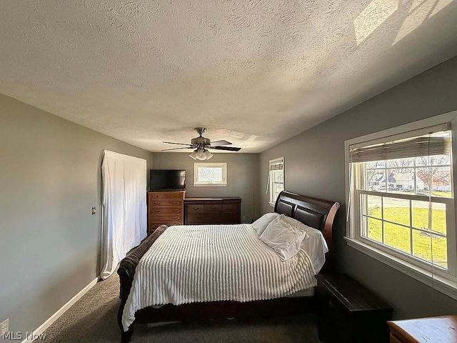 6134 Mahoning Avenue NW, Warren, OH 44481