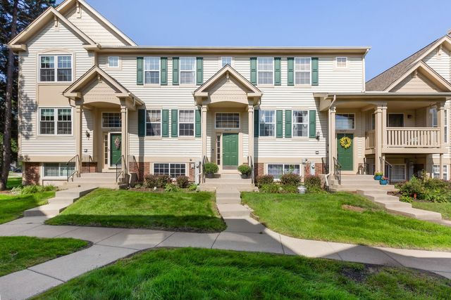 18619 W Sterling Court, Grayslake, IL 60030