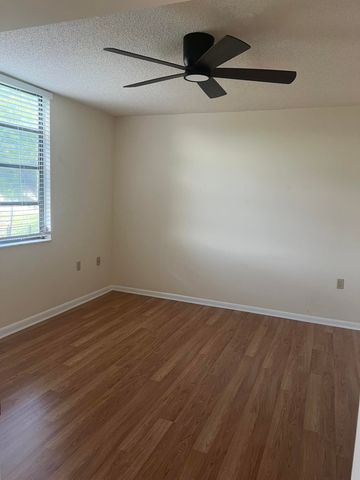 3640 WHITEHALL Drive 206, West Palm Beach, FL 33401
