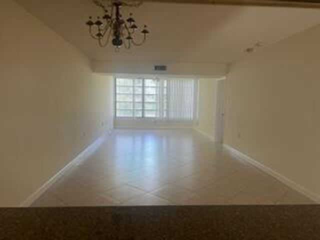 3640 WHITEHALL Drive 206, West Palm Beach, FL 33401
