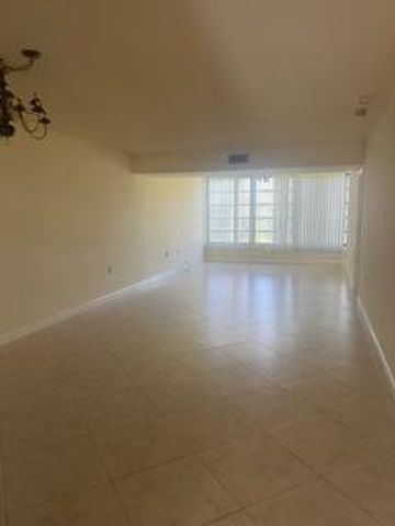 3640 WHITEHALL Drive 206, West Palm Beach, FL 33401