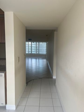 3640 WHITEHALL Drive 206, West Palm Beach, FL 33401