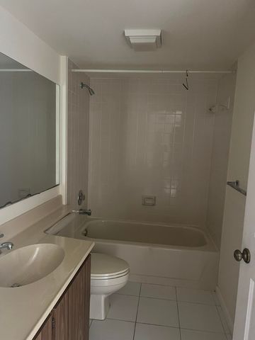 3640 WHITEHALL Drive 206, West Palm Beach, FL 33401