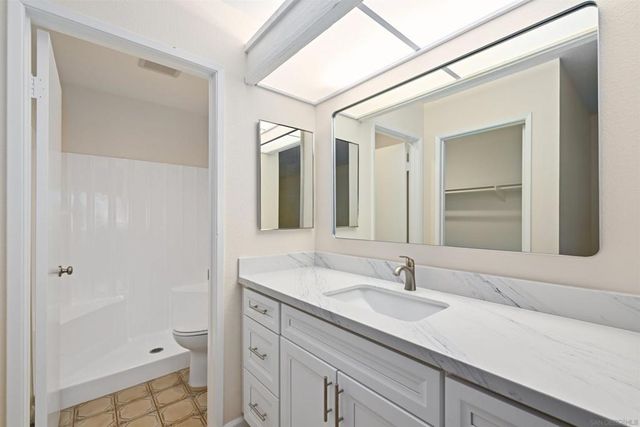 317 N Melrose Dr G, Vista, CA 92083