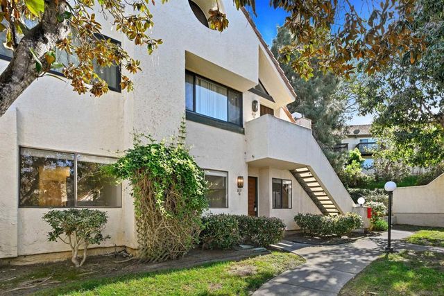 317 N Melrose Dr G, Vista, CA 92083