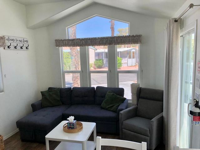 74711 Dillon Rd Spc 128, Desert Hot Springs, CA 92241