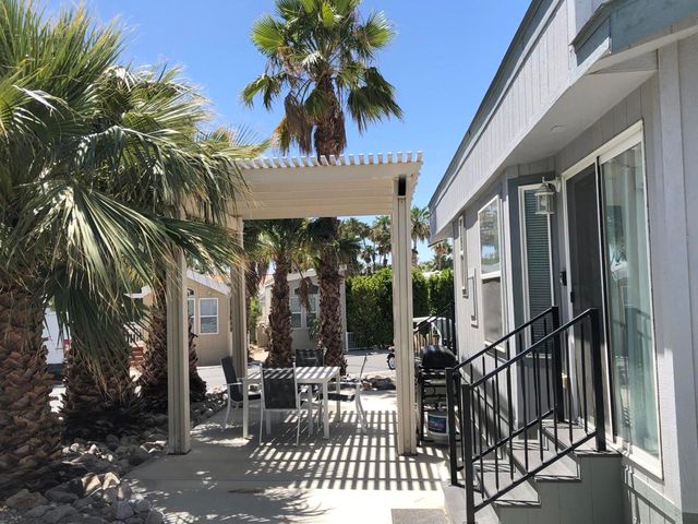 74711 Dillon Rd Spc 128, Desert Hot Springs, CA 92241