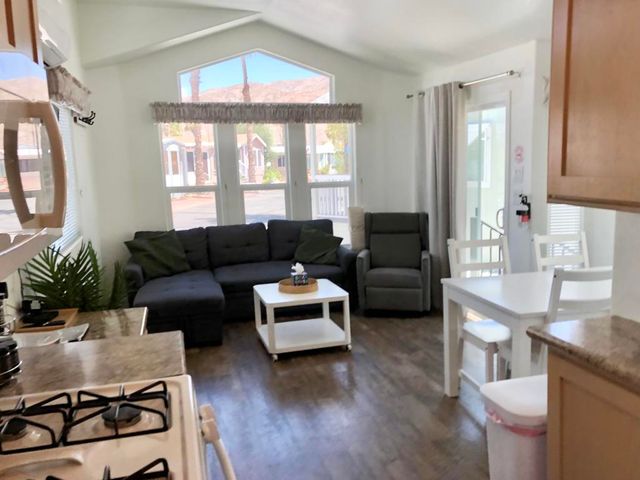 74711 Dillon Rd Spc 128, Desert Hot Springs, CA 92241