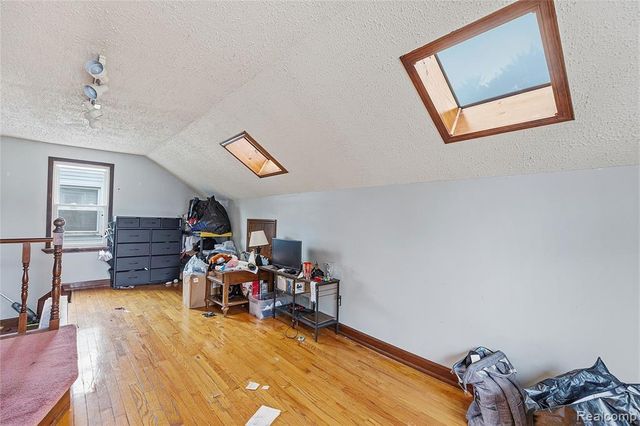 20588 Norborne, Redford, MI 48240