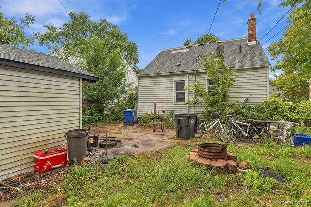 20588 Norborne, Redford, MI 48240