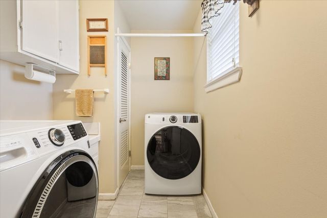 416 White Hall Drive, Woodway, TX 76712