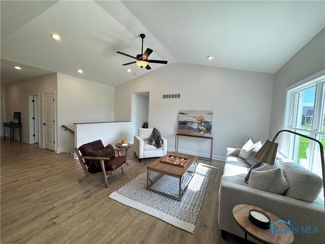 1159 Riley Lane, Waterville, OH 43566