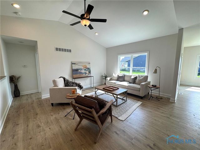 1159 Riley Lane, Waterville, OH 43566