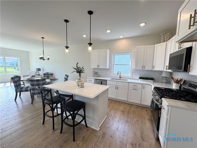 1159 Riley Lane, Waterville, OH 43566