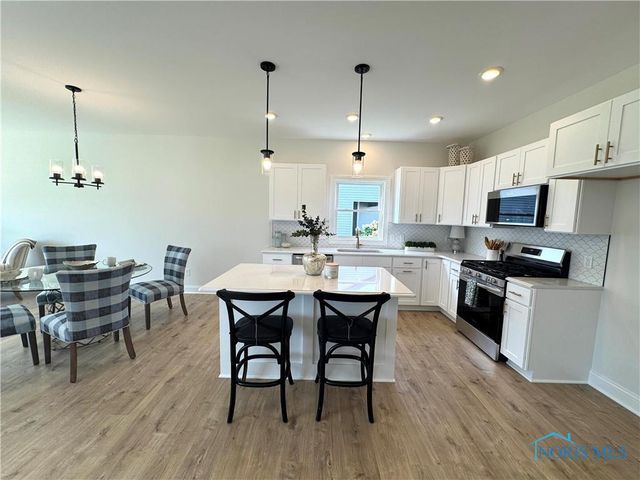 1159 Riley Lane, Waterville, OH 43566