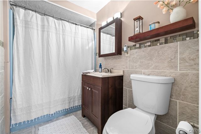 1 Lamott Avenue, Whitestown, NY 13495