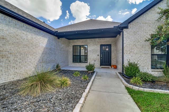 320 Community Drive, Lavon, TX 75166