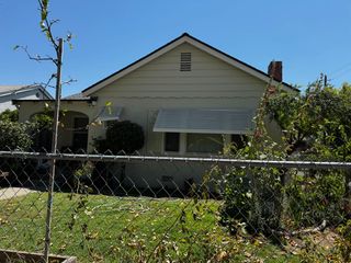704 N Roosevelt Avenue, Fresno, CA 93728