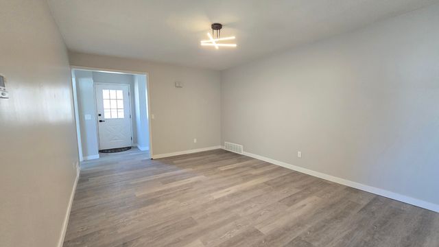 3109 Risdale Avenue, Lansing, MI 48911