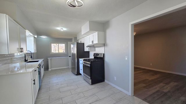 3109 Risdale Avenue, Lansing, MI 48911