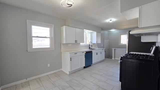 3109 Risdale Avenue, Lansing, MI 48911