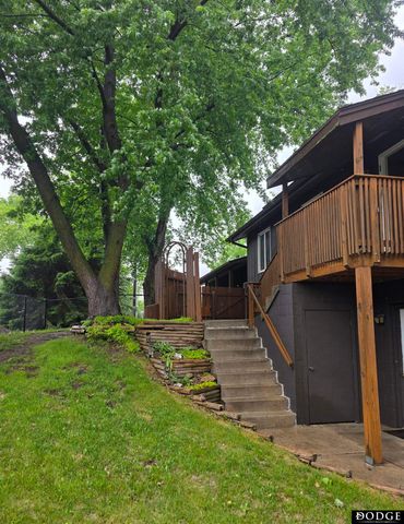 33 Lakewood Drive, Columbus, NE 68601