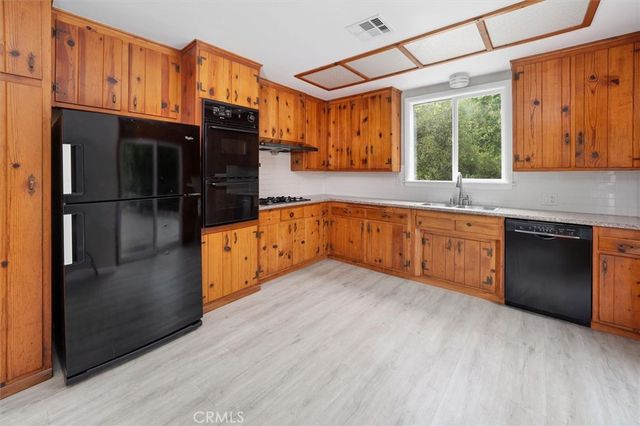 955 Eilinita, Glendale, CA 91208