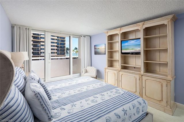 4005 Gulf Shore BLVD N 100, Naples, FL 34103