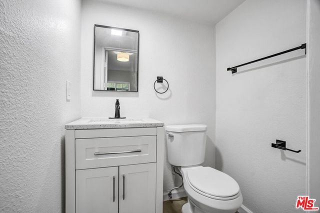 3305 Brayton Avenue, Signal Hill, CA 90755