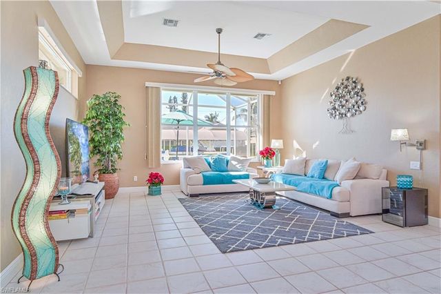 2010 SE 18th AVE, Cape Coral, FL 33990