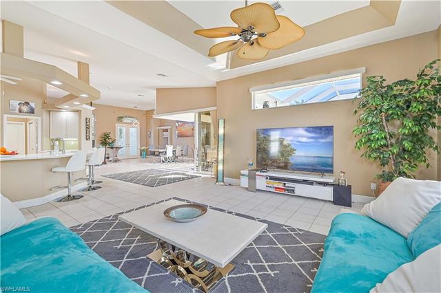 2010 SE 18th AVE, Cape Coral, FL 33990