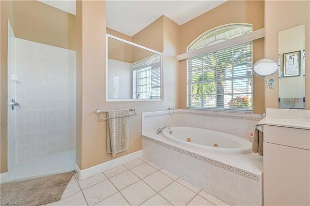 2010 SE 18th AVE, Cape Coral, FL 33990