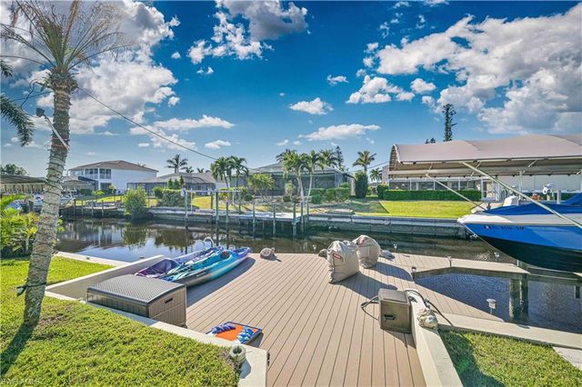 2010 SE 18th AVE, Cape Coral, FL 33990