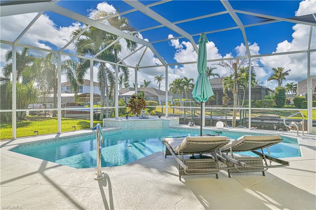 Image 2 of property listing at 2010 SE 18th AVE, Cape Coral, FL 33990