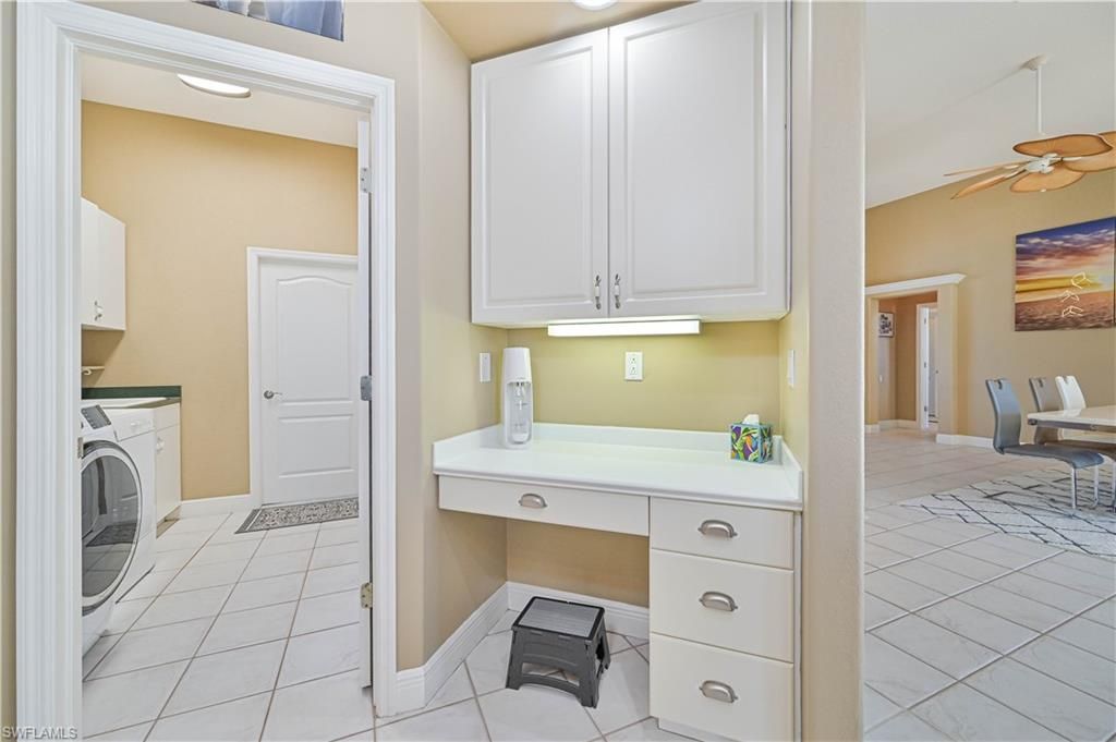 Image 23 of property listing at 2010 SE 18th AVE, Cape Coral, FL 33990