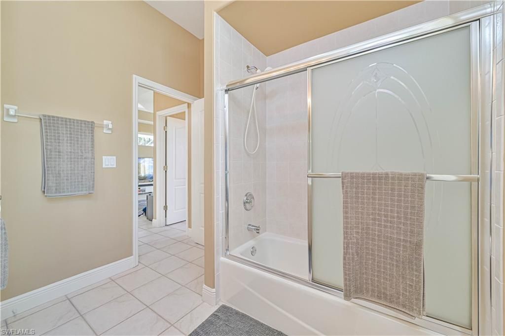 Image 38 of property listing at 2010 SE 18th AVE, Cape Coral, FL 33990
