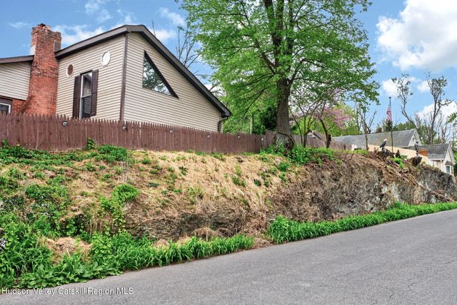 296 2nd Avenue, Kingston, NY 12401