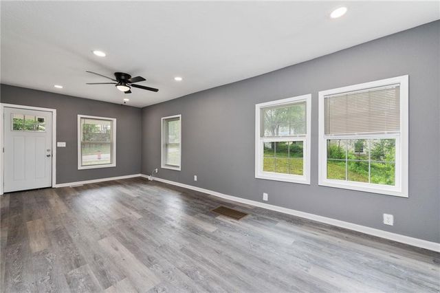 1418 HARDESTY Avenue, Kansas City, MO 64127