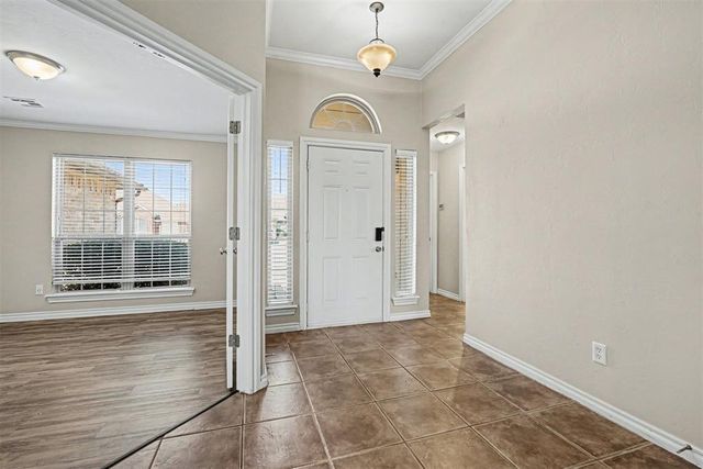 2912 Danielle Terrace, Moore, OK 73160