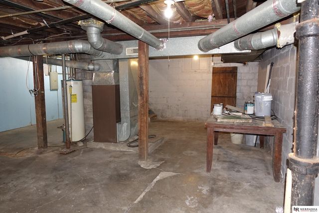 6012 Florence Boulevard, Omaha, NE 68110