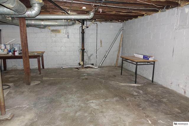 6012 Florence Boulevard, Omaha, NE 68110