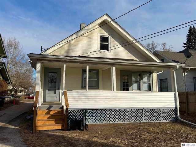 6012 Florence Boulevard, Omaha, NE 68110